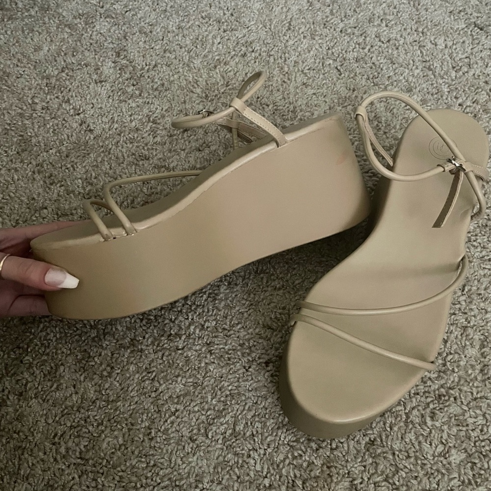 Urban platform shoes